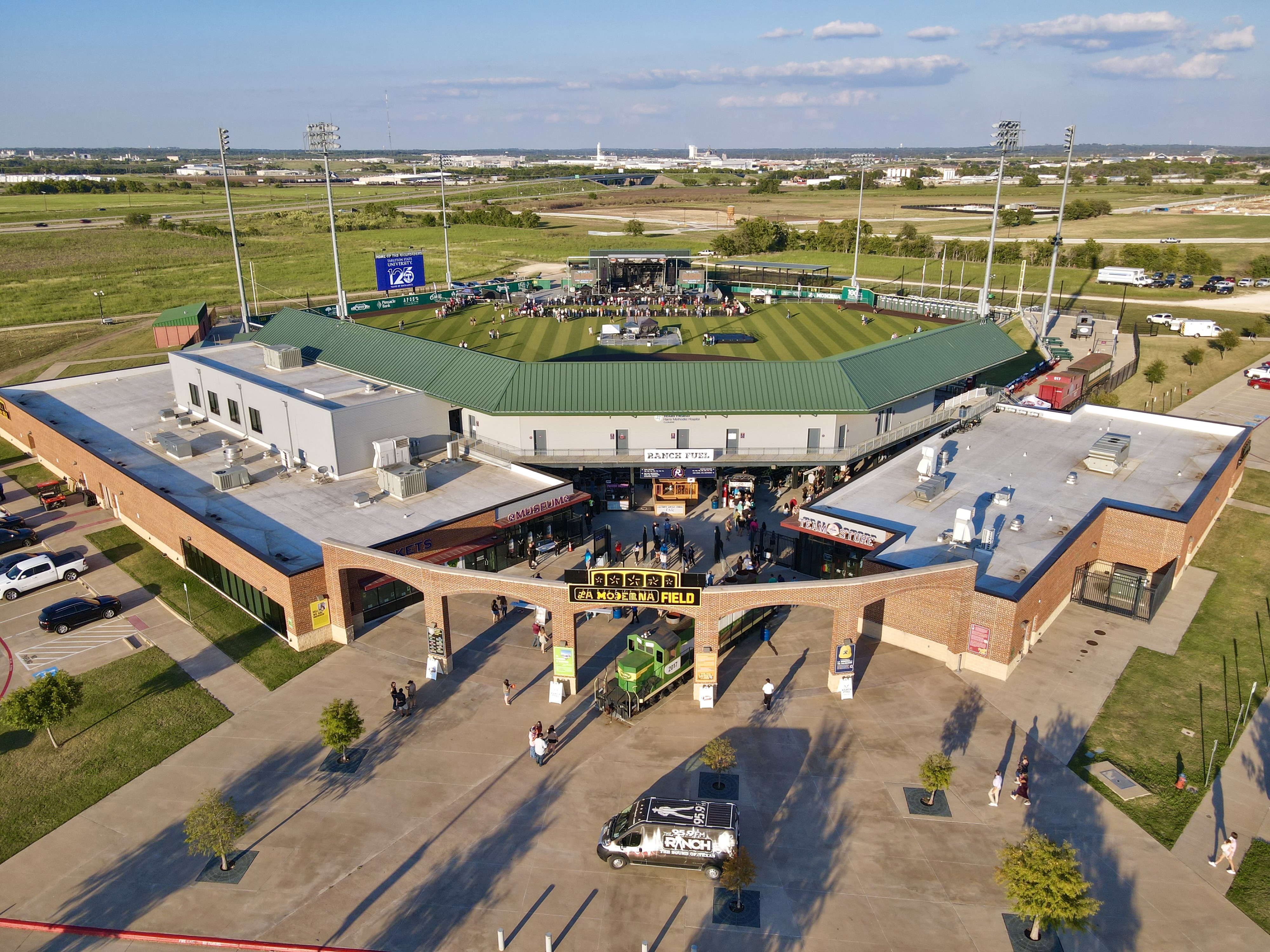 Putting green and artificial grass installation in Cleburne, TX