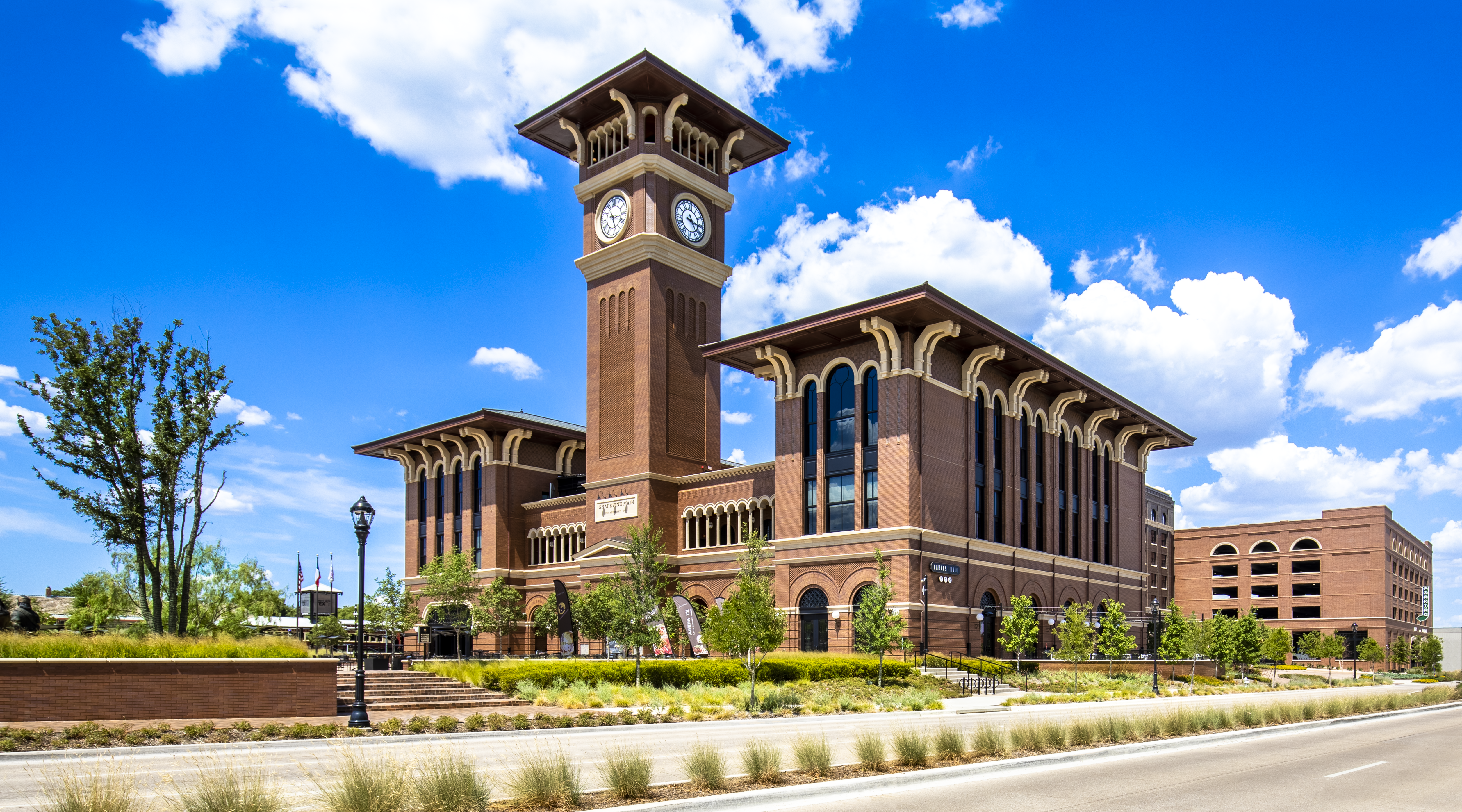 Putting green and synthetic turf installation in Grapevine, TX