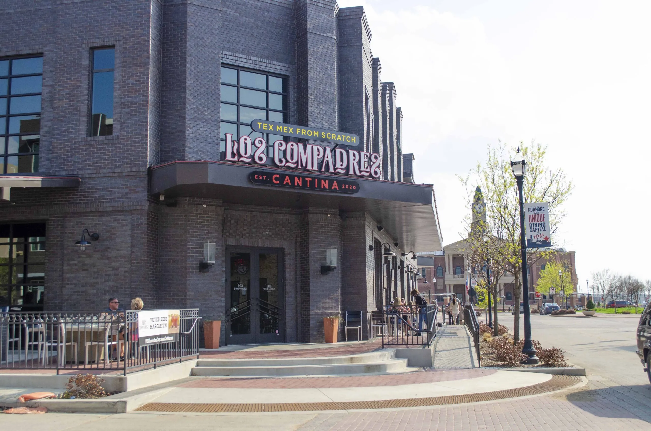 Putting green and artificial grass installation in Roanoke, TX