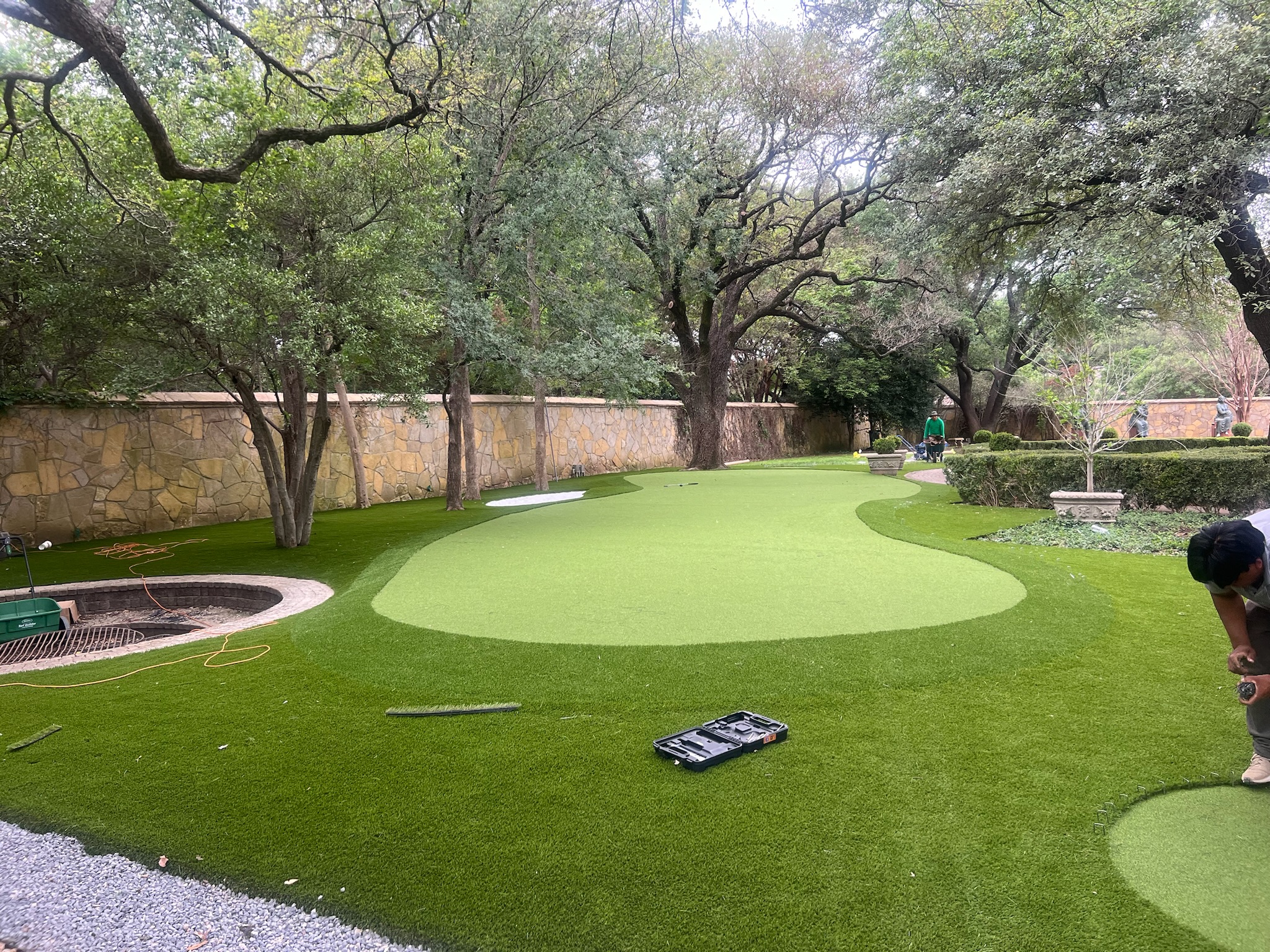 Tour Greens Fort Worth synthetic putting green installation project in Grand Prairie, Texas
