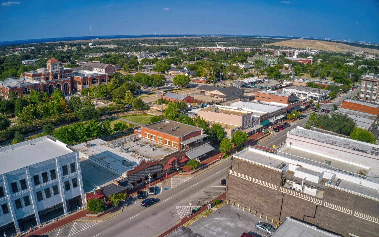 Tennis Courts gallery image 2